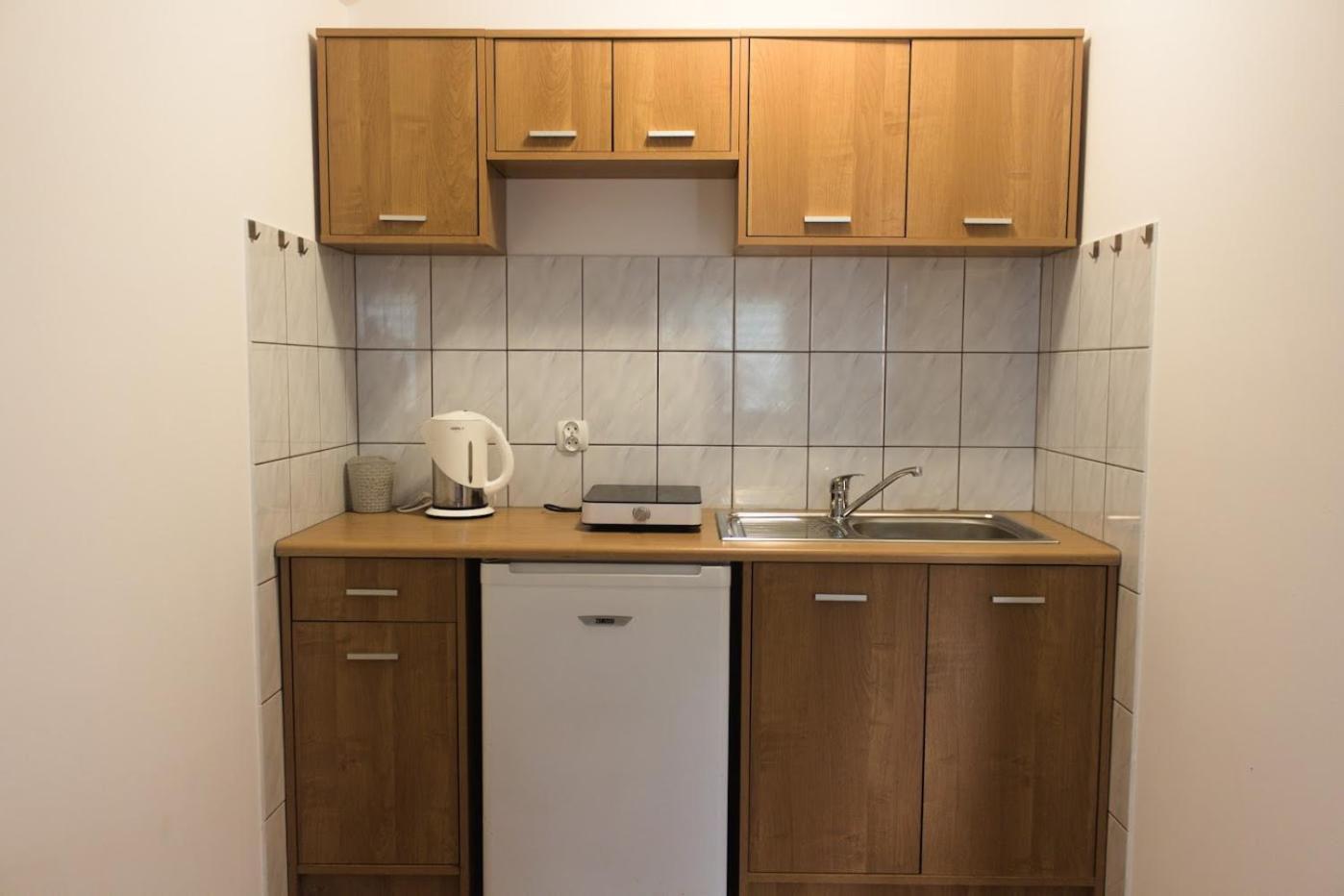 Ow Wilk - Pokoje I Domki Z Aneksami Kuchennymi, Parking, Plac Zabaw Leba Room photo